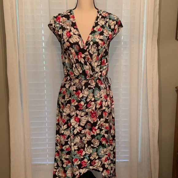 86. BCBGMAXAZRIA Floral Surplice Dress Magnolia - Picture 5 of 10